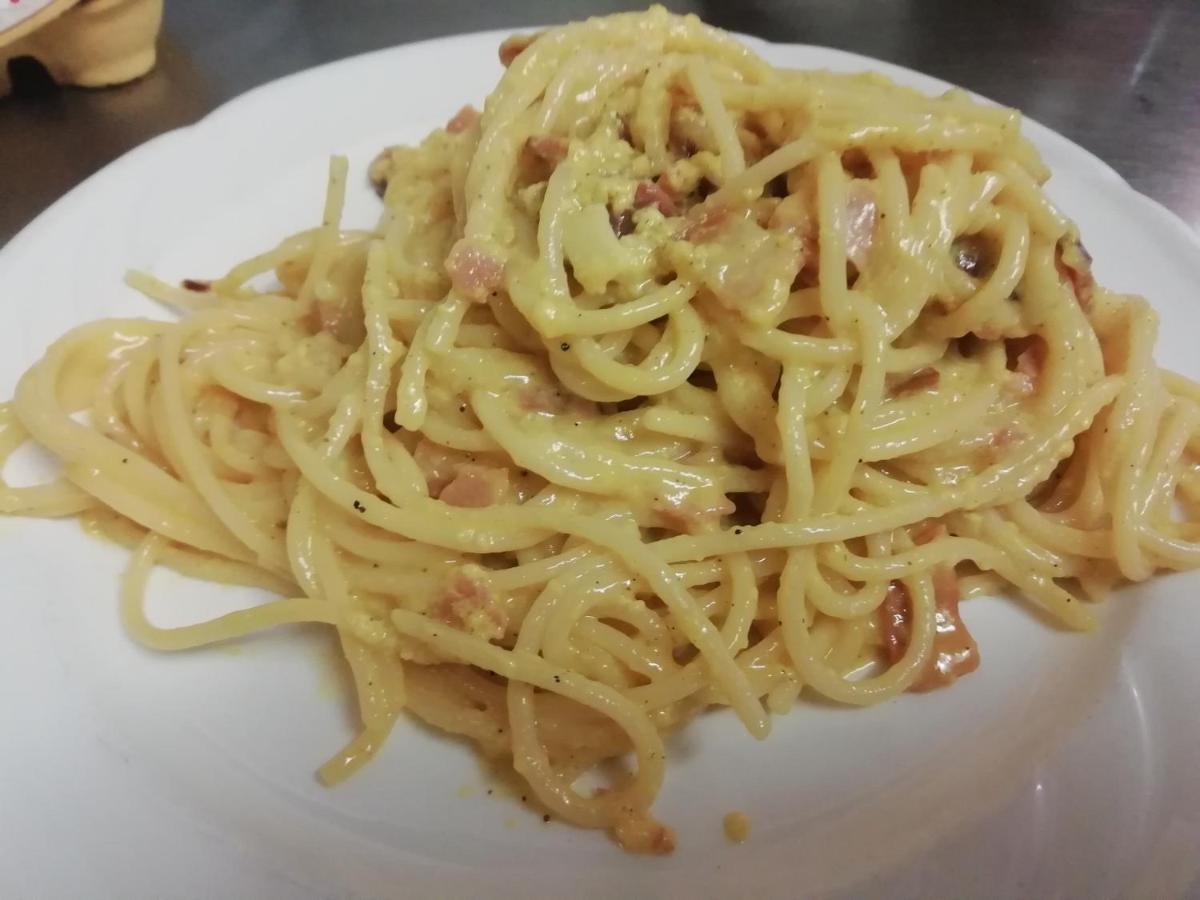Albergo Ristorante Leon D'Oro 埃斯泰 外观 照片