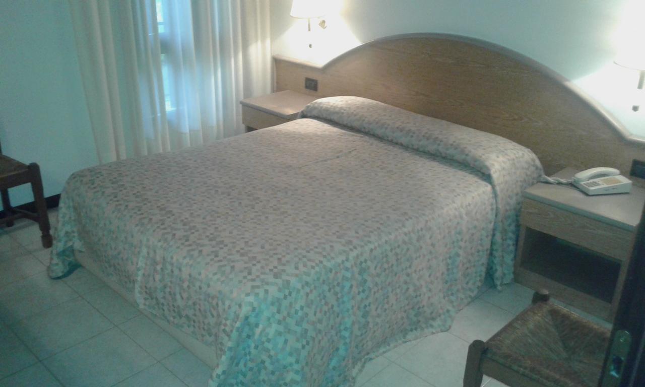 Albergo Ristorante Leon D'Oro 埃斯泰 外观 照片